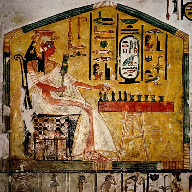 Kuninganna Nefertari Senetit mängimas. Foto: