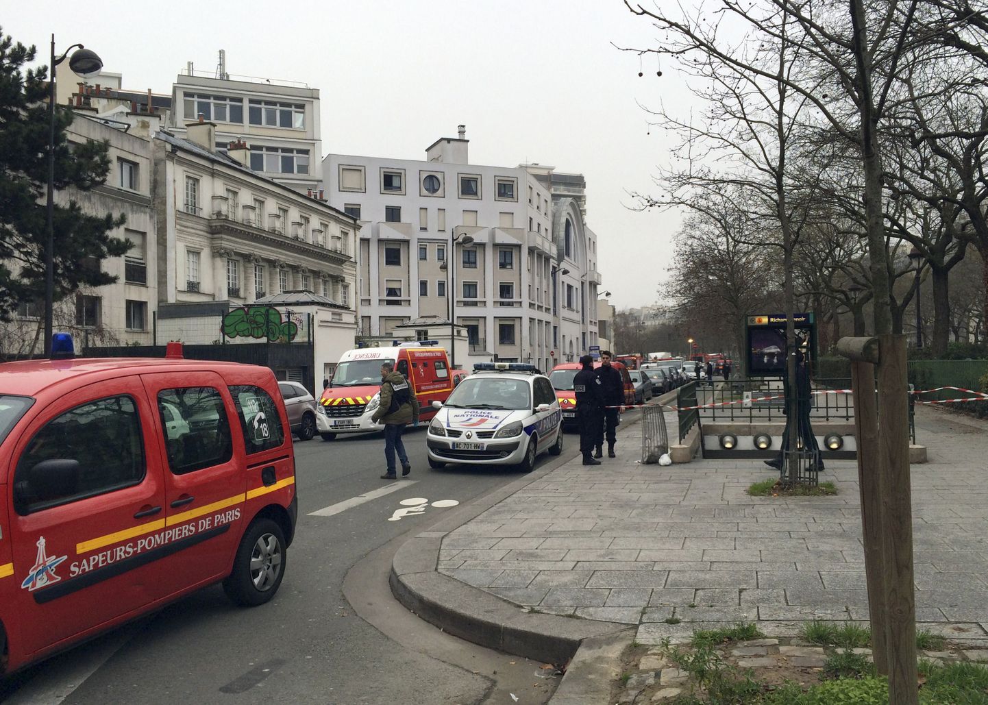 Tulistamine Pariisis satiirilise nädalalehe Charlie Hebdo toimetuses nõudis inimelusid ja tõi kaasa suure politseioperatsiooni.