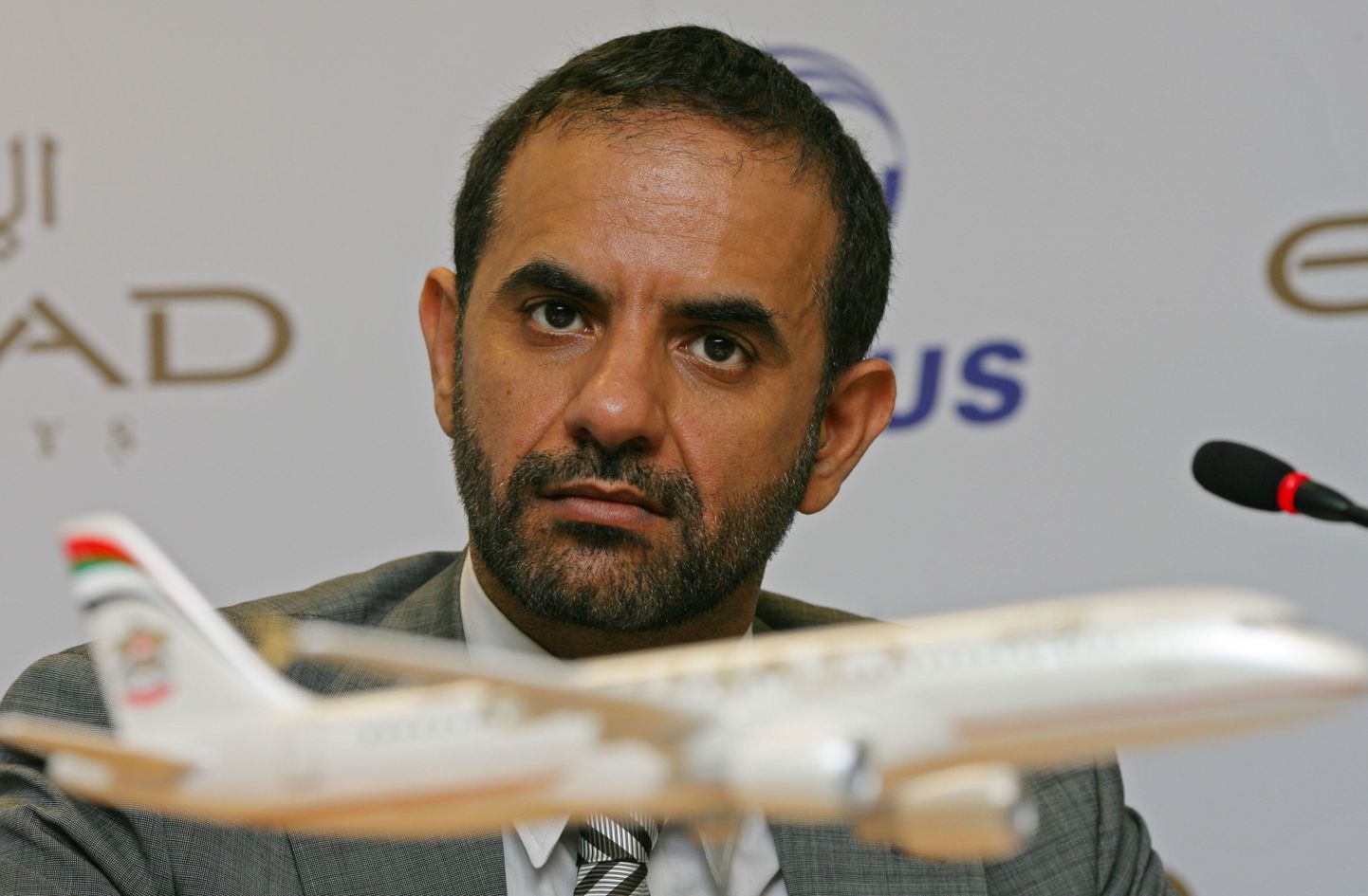Sheik Ahmed Bin Saif Al Nahyan, Etihad Airways'i juht Farnborough lennukinäituse  ajal peetud pressikonverentsil.