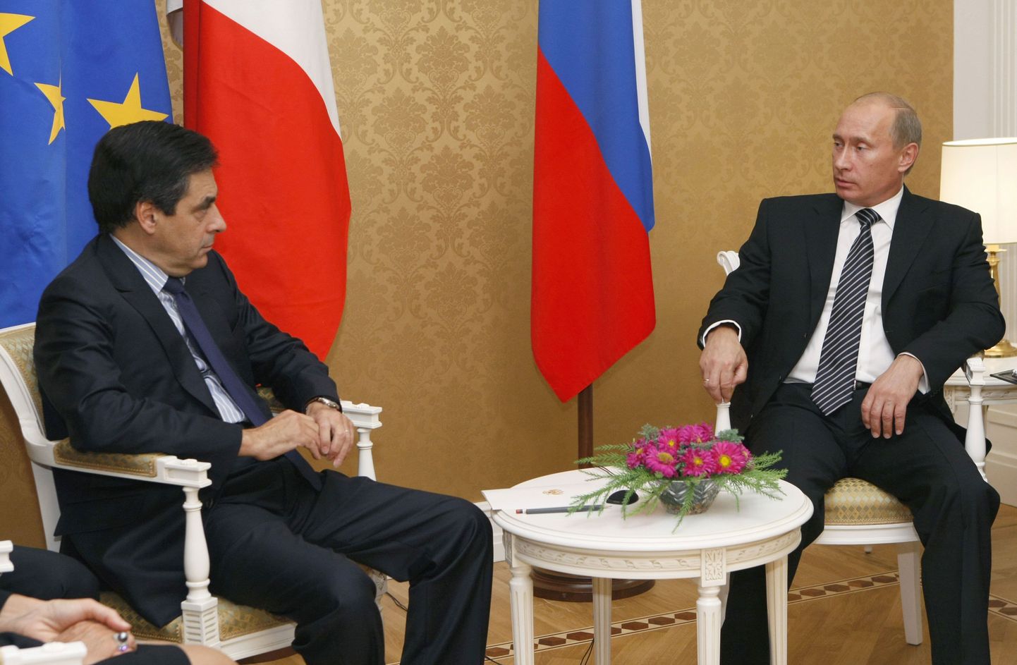 Vene Föderatsiooni valitsusjuht Vladimir Putin võõrustas Sotšis oma kolleegi Prantsusmaalt.