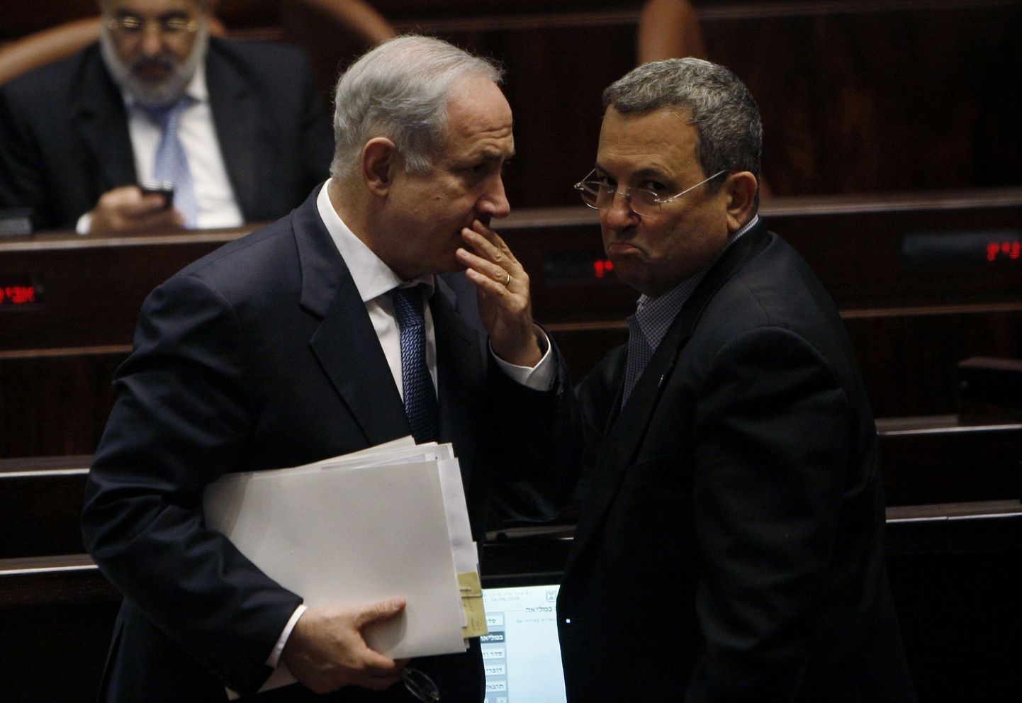 Iisraeli peaminister Benjamin Netanyahu (vasakul) ja kaitseminister Ehud Barak.