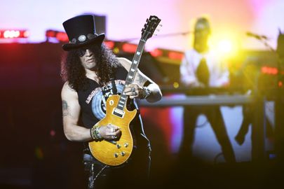 Guns N'Rosesi kitarrist Slash Friends Arenal Stockholmis 29. juunil.