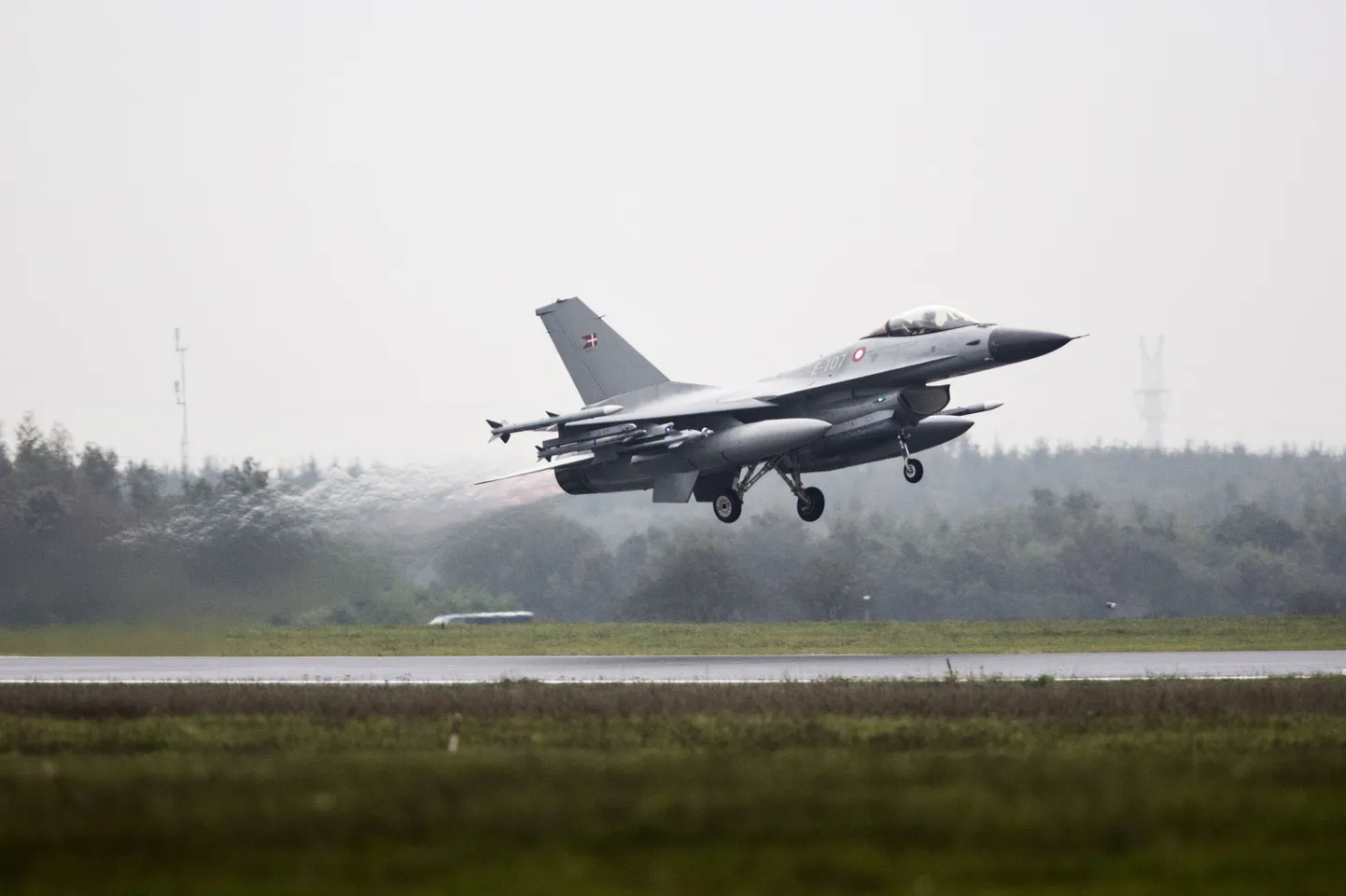 Taani õhuvägede hävitaja F-16. Pilt on illustreeriv.