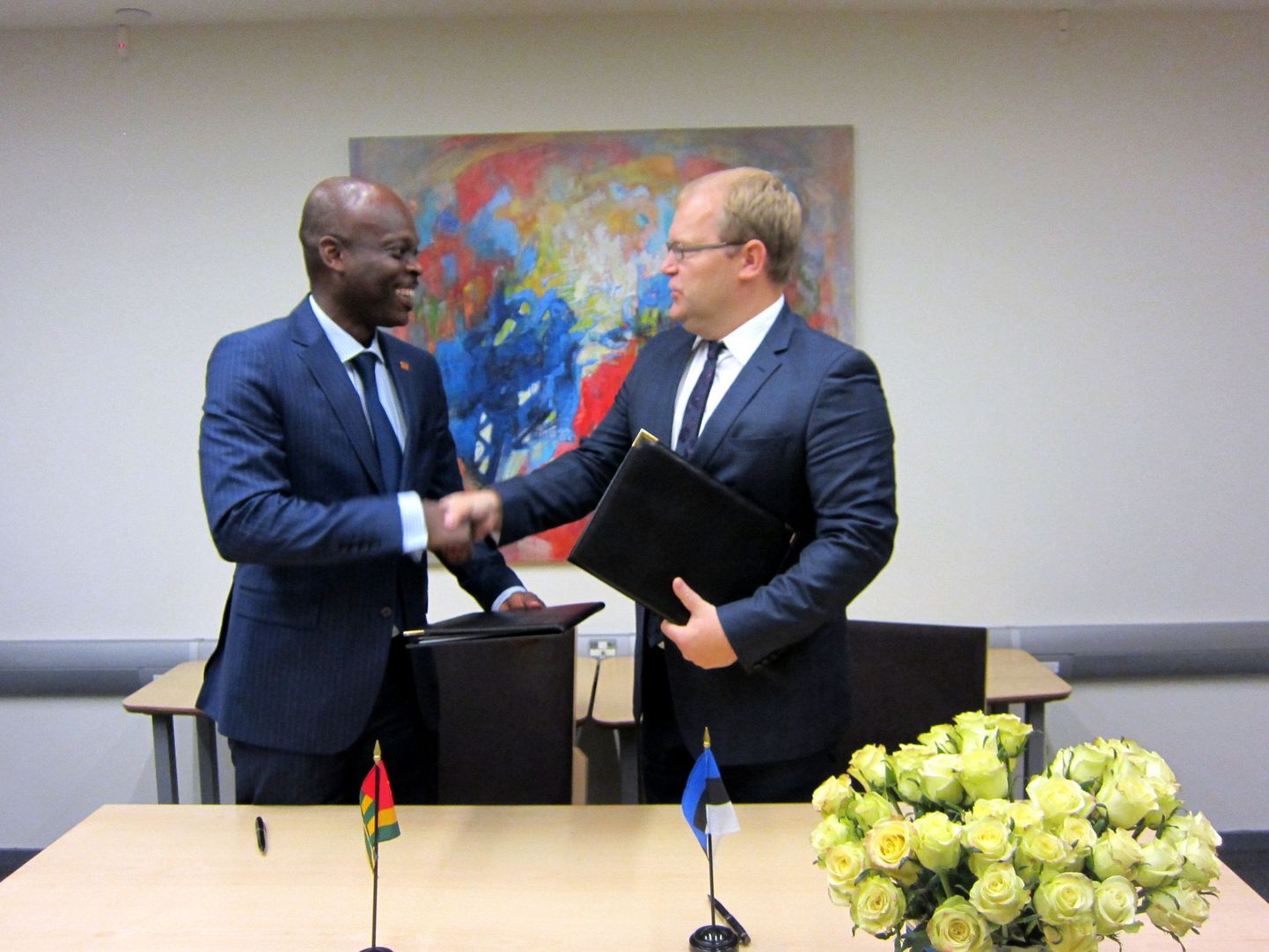 Välisminister Urmas Paet ja tema Togo kolleeg Robert Dussey