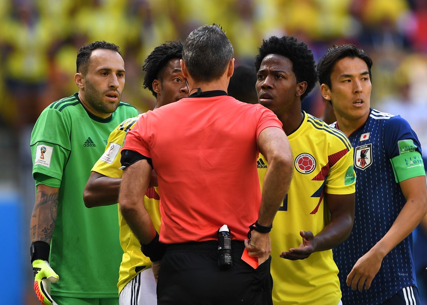 Kolumbia ja Jaapani H-alagrupi lahingu peakohtunik Damir Skomina näitas juba kolmandal minutil Kolumbia poolkaitsjale Carlos Sanchezile punast kaarti.