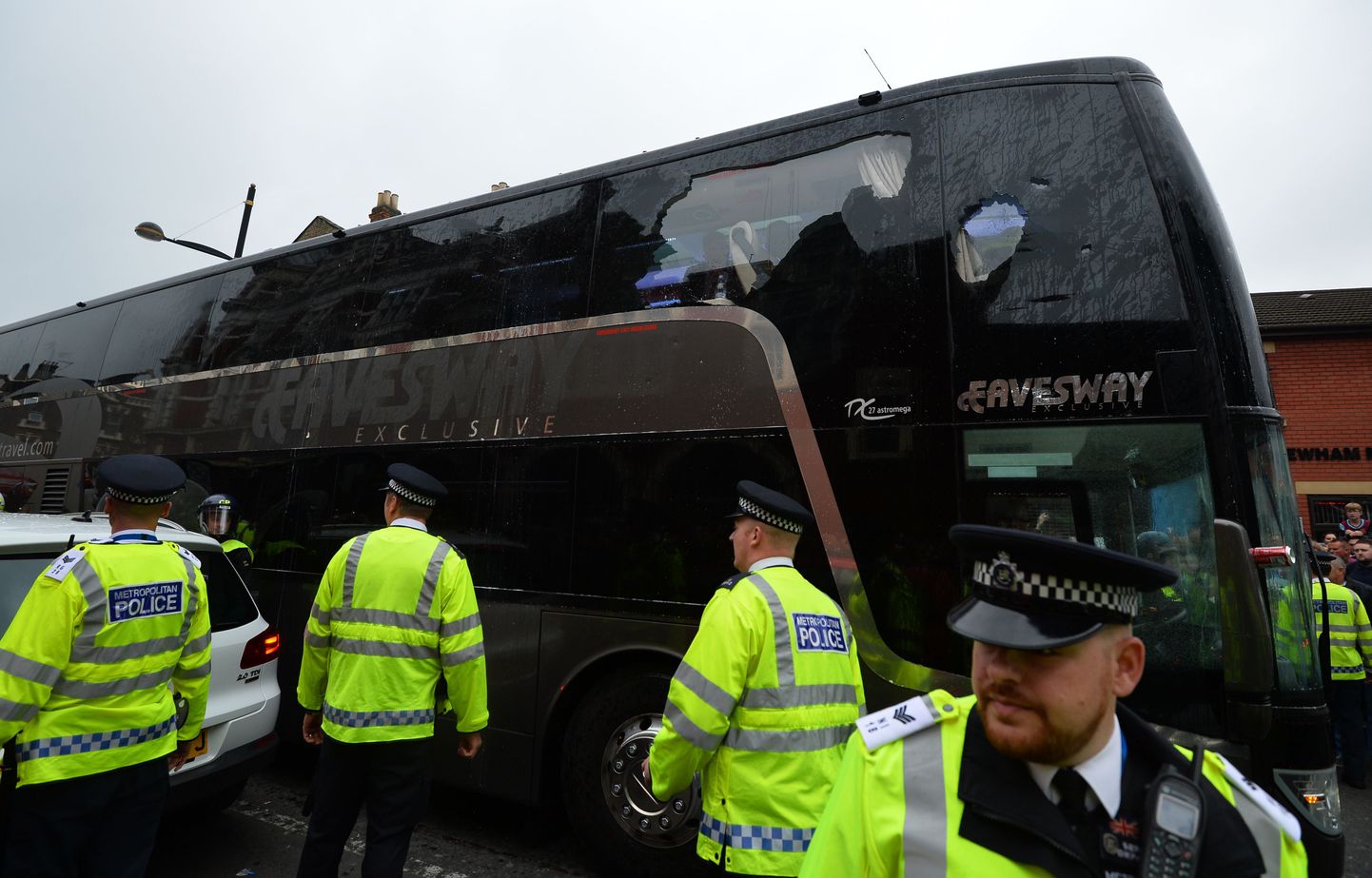 Rünnaku alla sattunud Manchester Unitedi meeskonna buss.