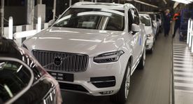 Rootsi autohiid taganes oma suurejoonelisest lubadusest