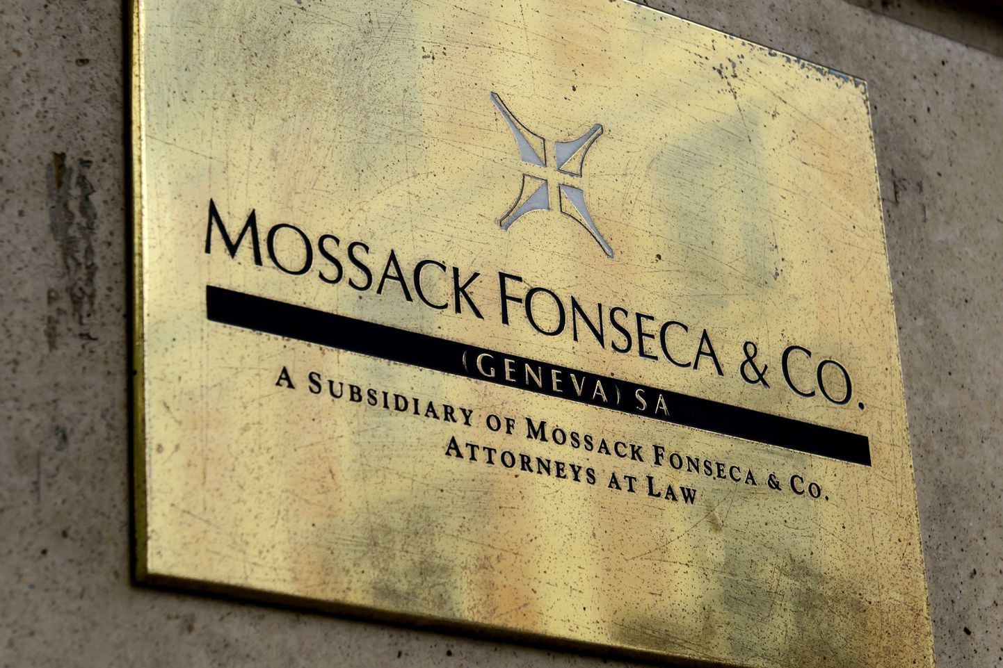 Nn Panama paberite keskse Mossack Fonseca advokaadibüroo silt Genfis.