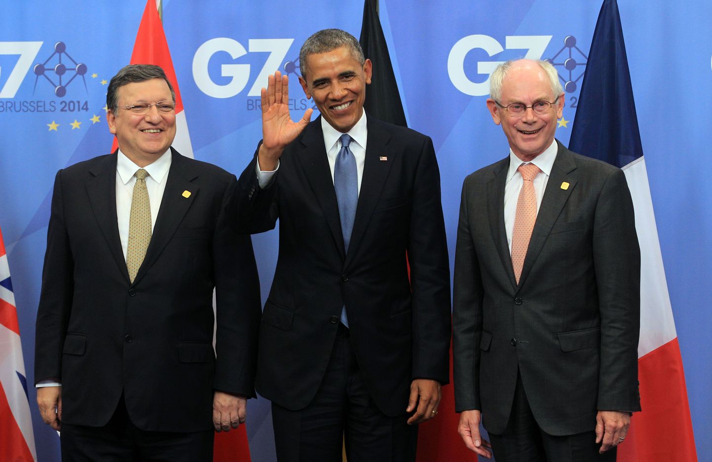 Euroopa Komisjoni president Jose Manuel Barroso (vasakul), USA president Barack Obama (keskel) ja Euroopa Ülemkogu alaline eesistuja Herman Van Rompuy G7 tippkohtumise eel Brüsselis.