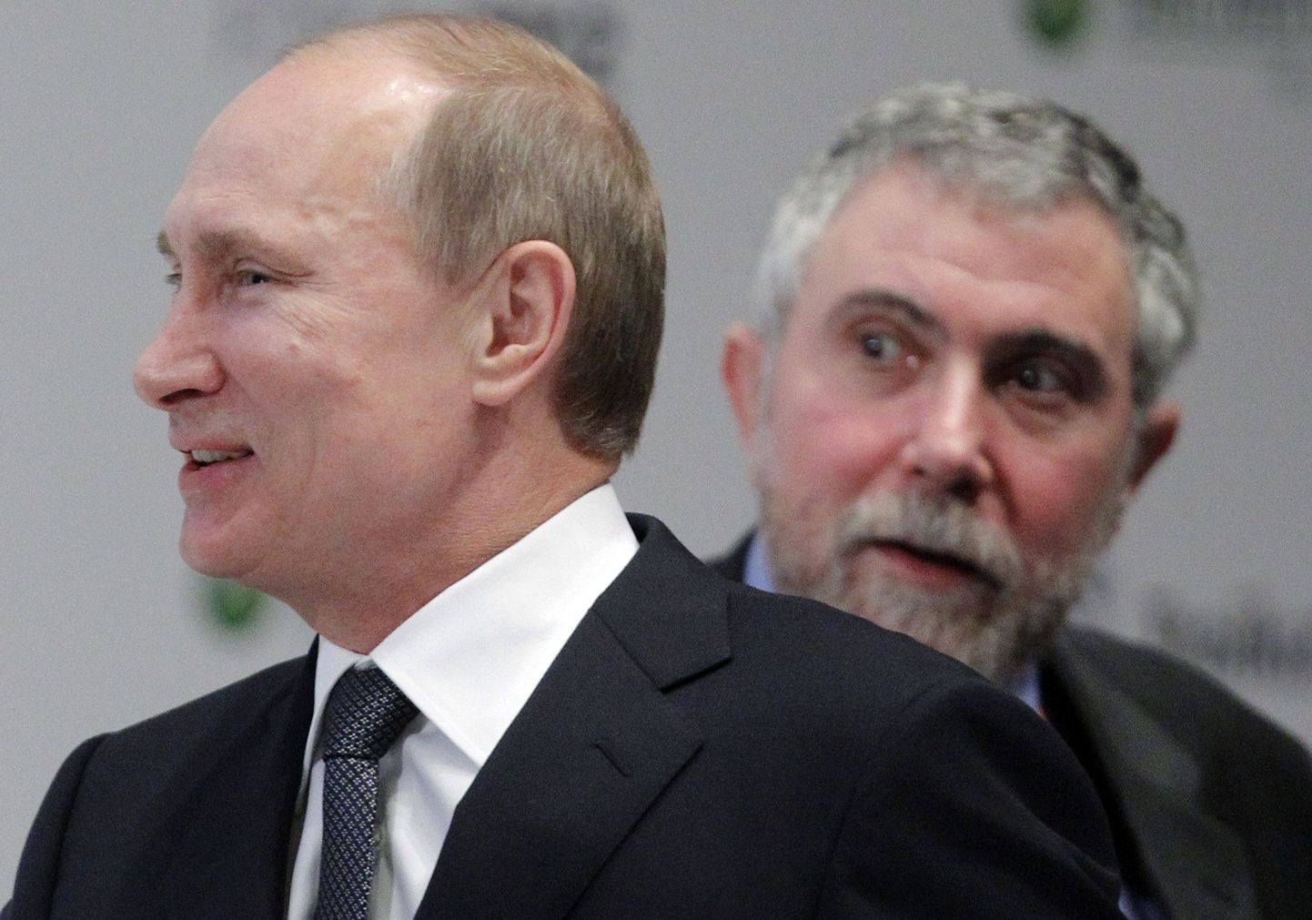 В чьих интересах воюет с Полом Кругманом (справа) президент Ильвес, если он, по Сависаару, работает против курса Эстонии, Европы и Америки? И при чем тут Путин?..