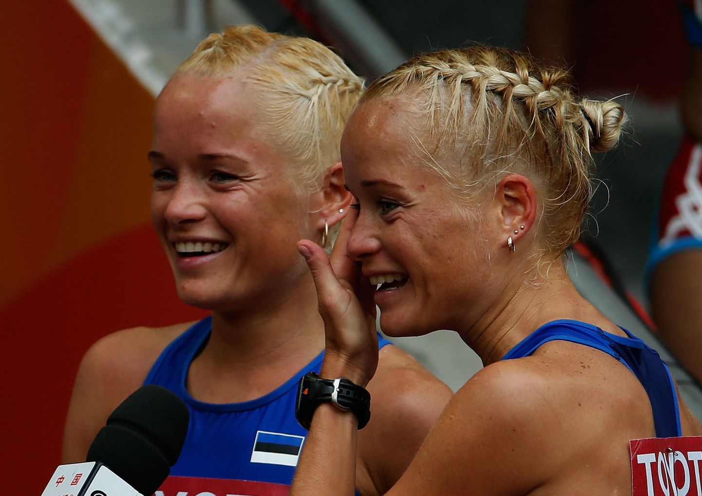 Liina Luik ja Lily Luik läbisid edukalt Pekingi MM-maratoni. Liina Luik täitis lisaks isikliku rekordi püstitamisele ühtlasi Rio olümpiamängude normi.