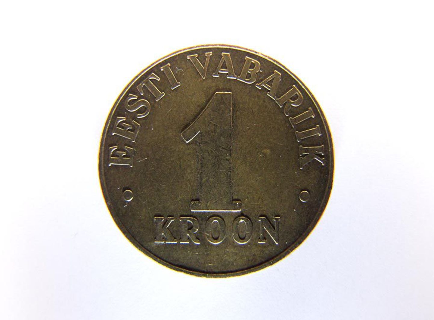 Osana pisut suuremast summast lunastas see 1-kroonine münt krooni viimasel õhtul limonaadipudeli Tartus Anne kaupluses.