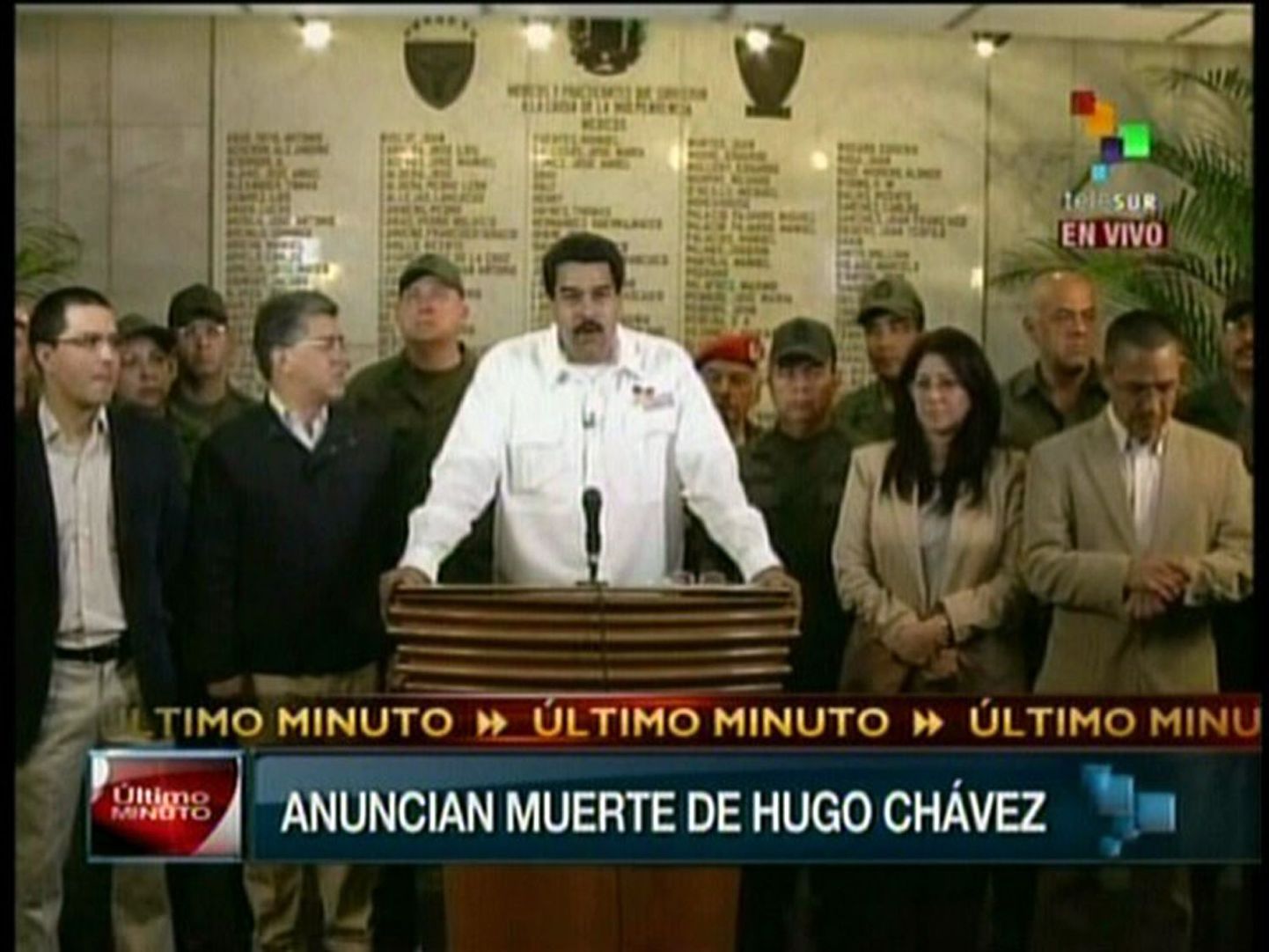 Venezuela asepresident Nicolás Maduro andis teisipäeva õhtul riigitelevisioonis teada, et riigi president Hugo Chávez on surnud.