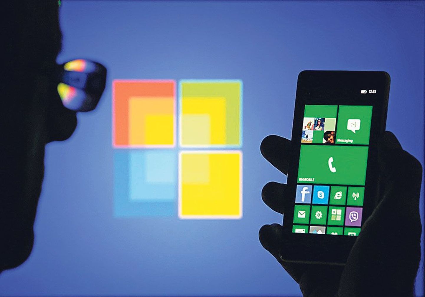 Windows Phone. Иллюстративное фото.