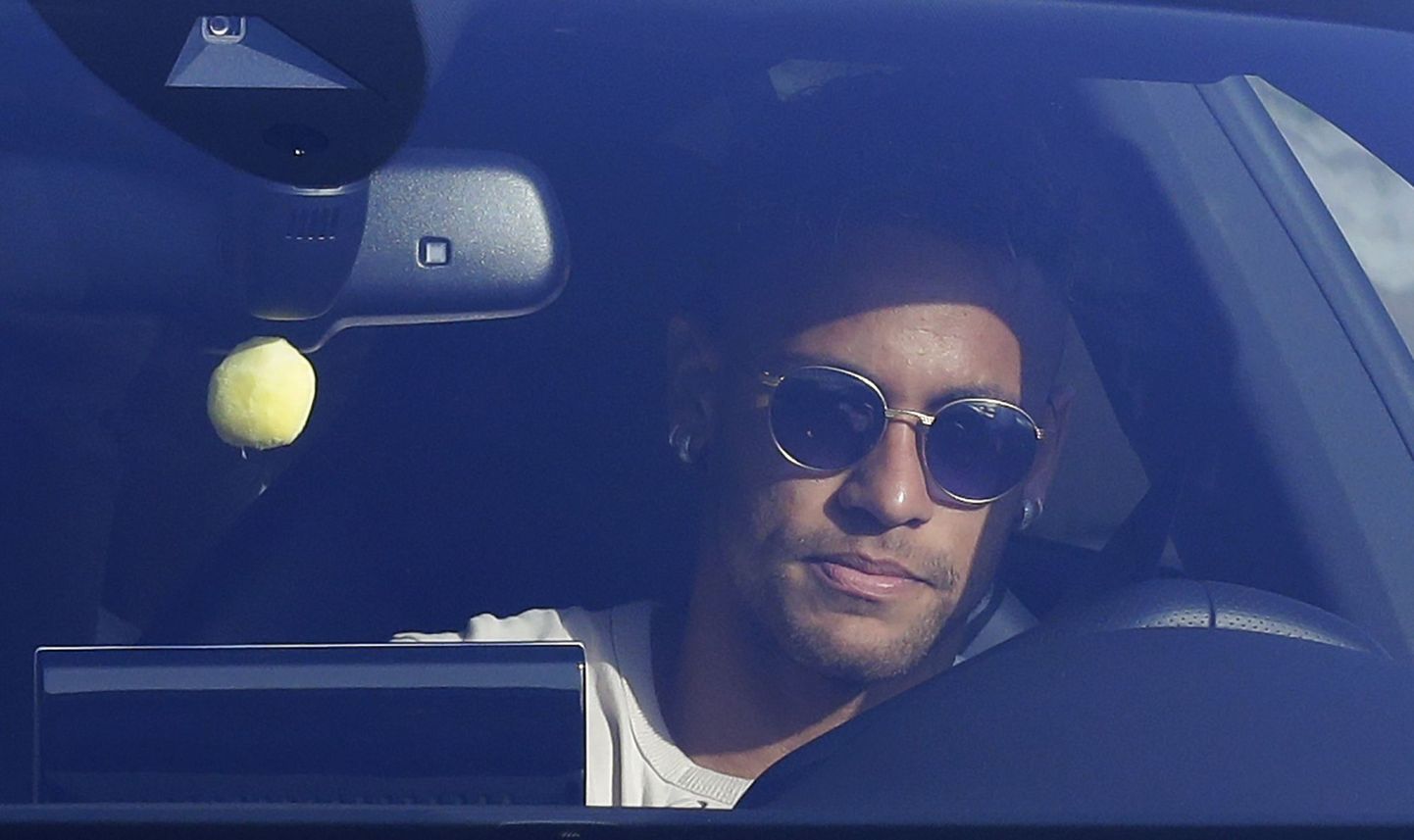 Neymar Barcelona tänasel treeningul ei osalenud.