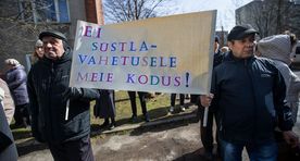 Fotod: Kopli elanikud protestisid elumajja kavandatava süstlavahetuse vastu