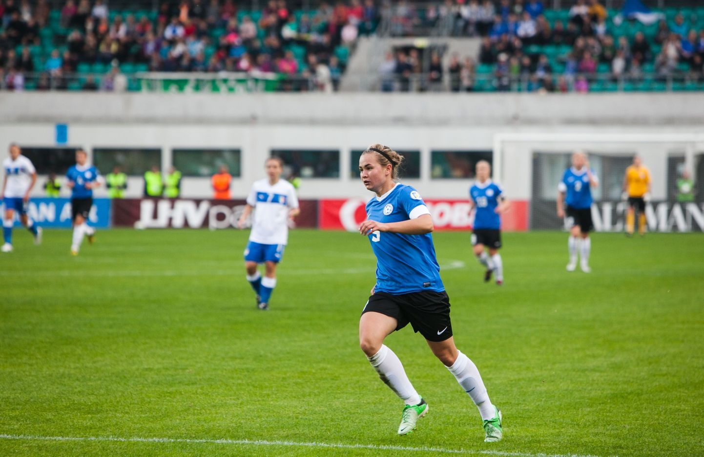 Eesti jalgpallikoondislane Signy Aarna.