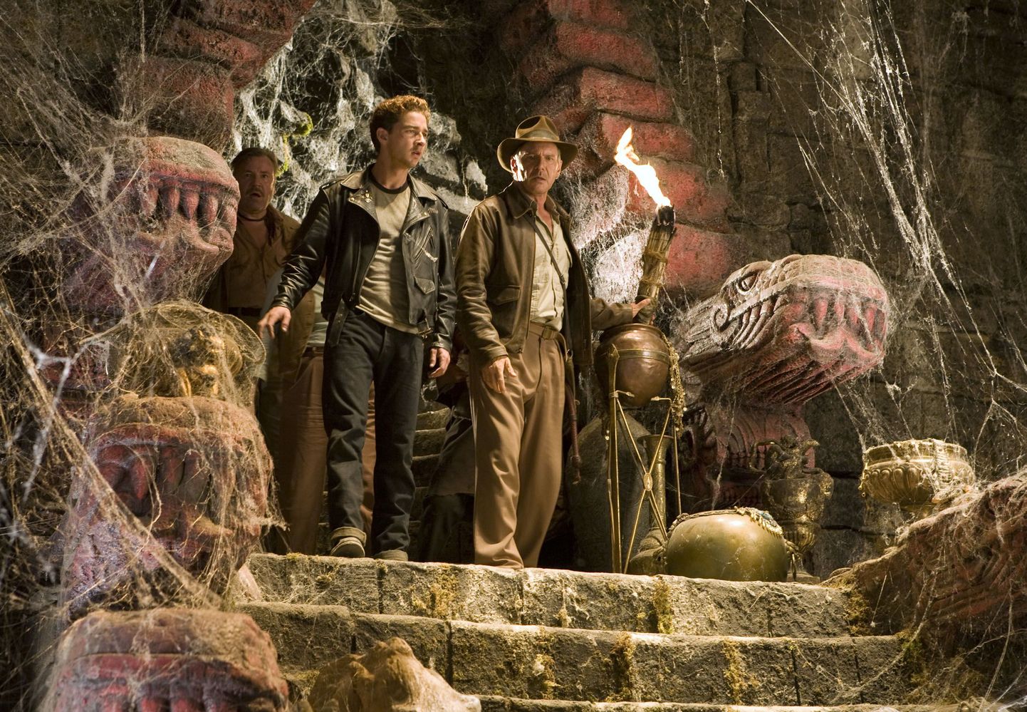 Kaader filmist «Indiana Jones and the Kingdom of the Crystal Skull». Fotol Shia LaBeouf ja Harrison Ford