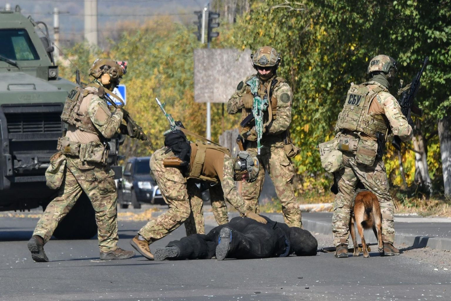 Ukraina Julgeolekuteenistuse liikmed terrorismivastastel õppustel.