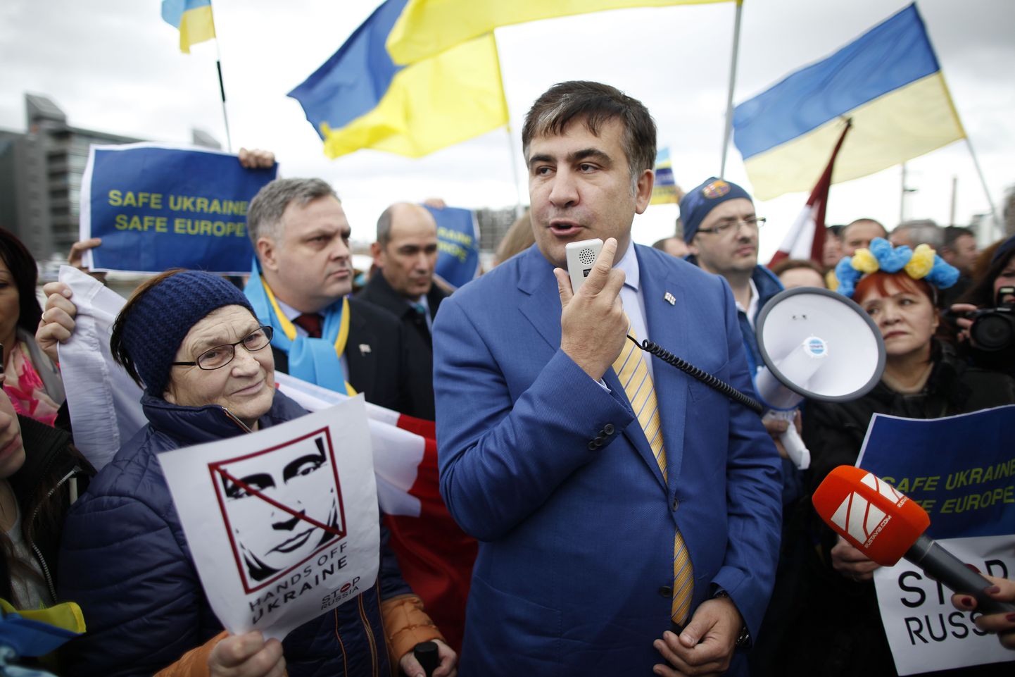 Mihheil Saakašvili Ukrainas Maidanil kõnet pidamas.