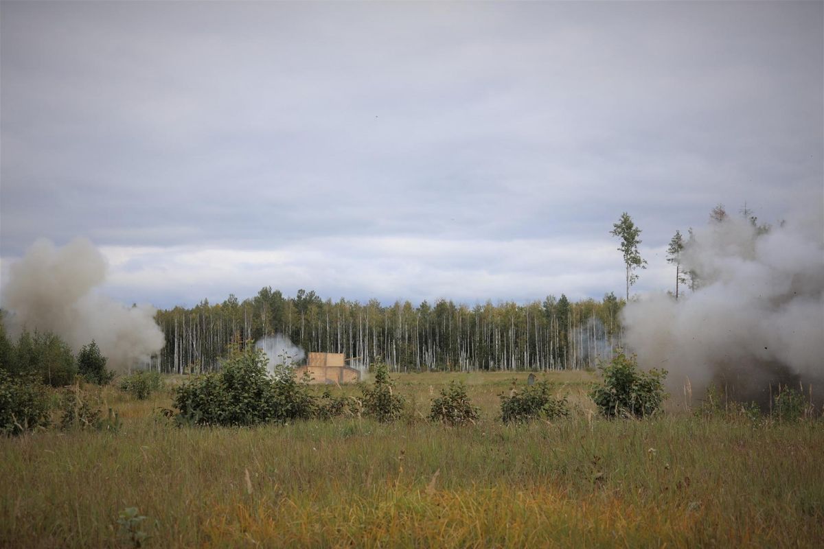 Tank, mis tuli kahjutuks teha, ehk makett, mis liikus maasturite jõul.