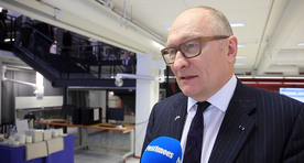 Video: Aaviksoo tutvustas Tamperes Kaljulaidi visiidi auks laseriga joonistatud Tallinna vaadet