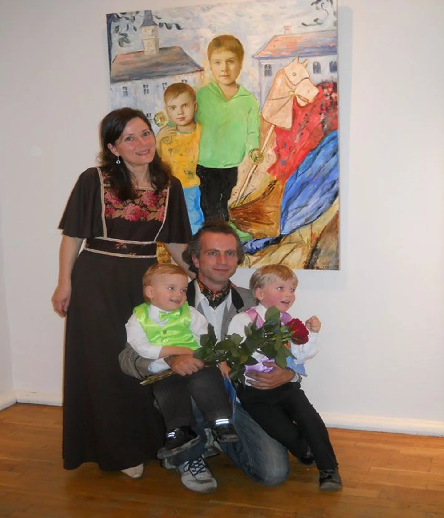 Художник Дмитрий Терехов с женой Майей и сыновьями Ильей и Андреем.