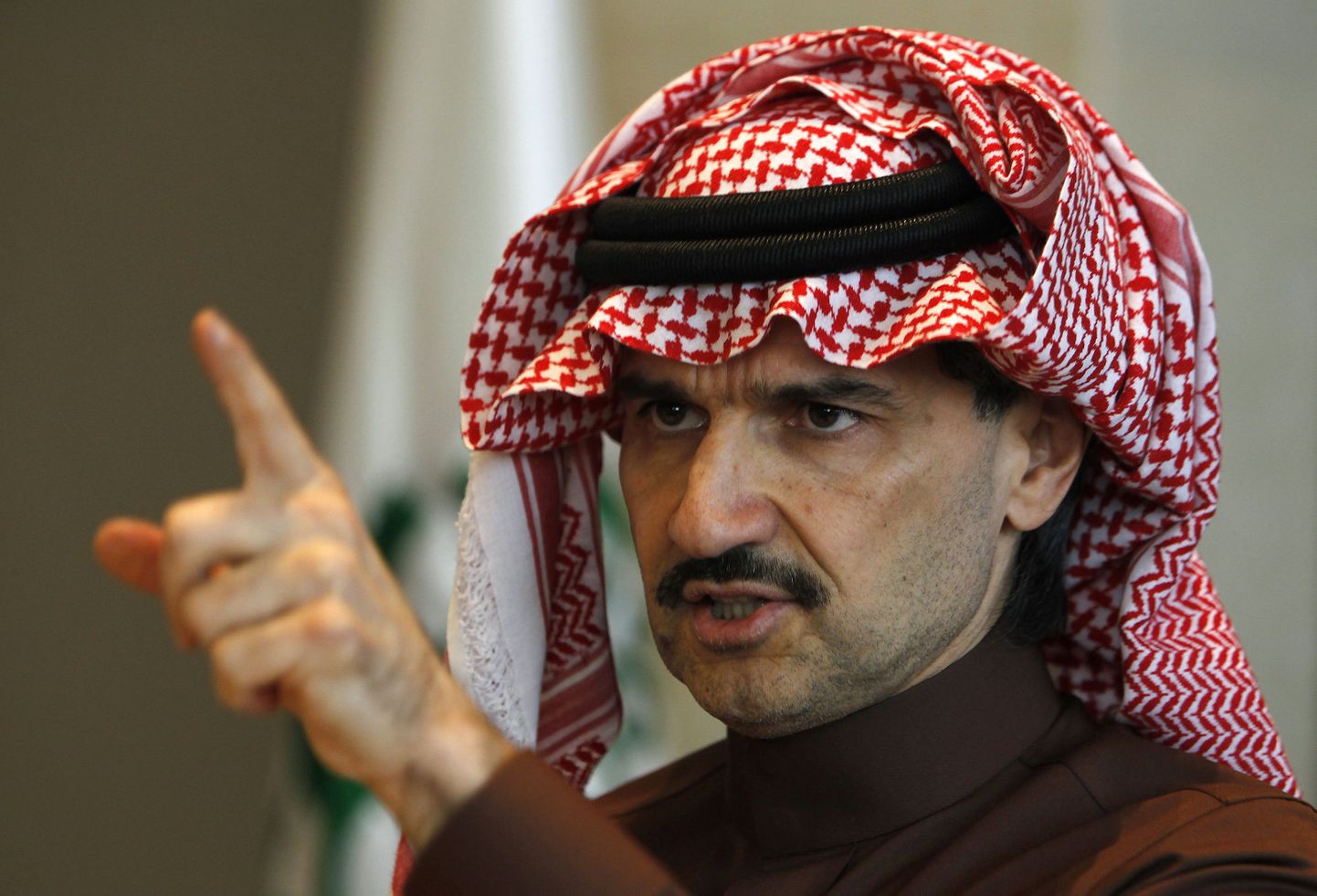 Saudi Araabia prints Alwaleed bin Talal