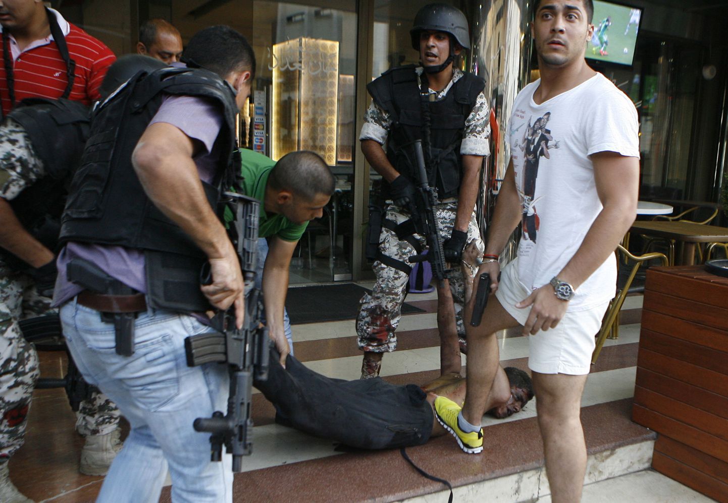 Enesetaputerrorist Beirutis.
