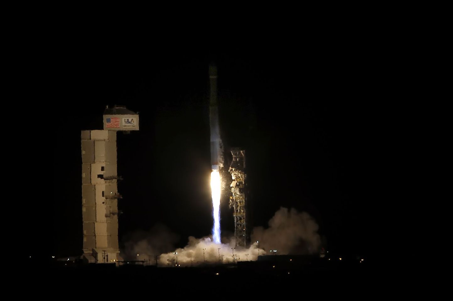 Atlas V raketi start