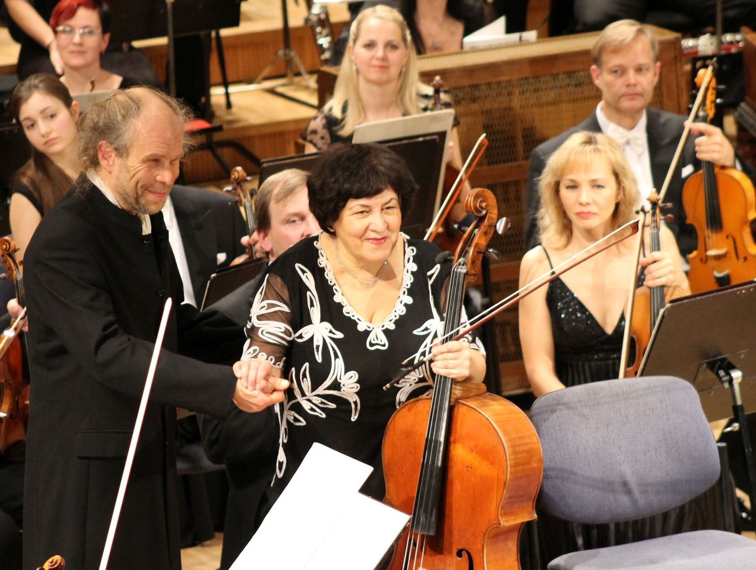 Kontsert „Daam tšelloga“. Natalia Gutman ja Andres Mustonen pärast Schnittke Tšellokontserdi ettekannet Estonia kontserdisaalis (16. nov. 2012)