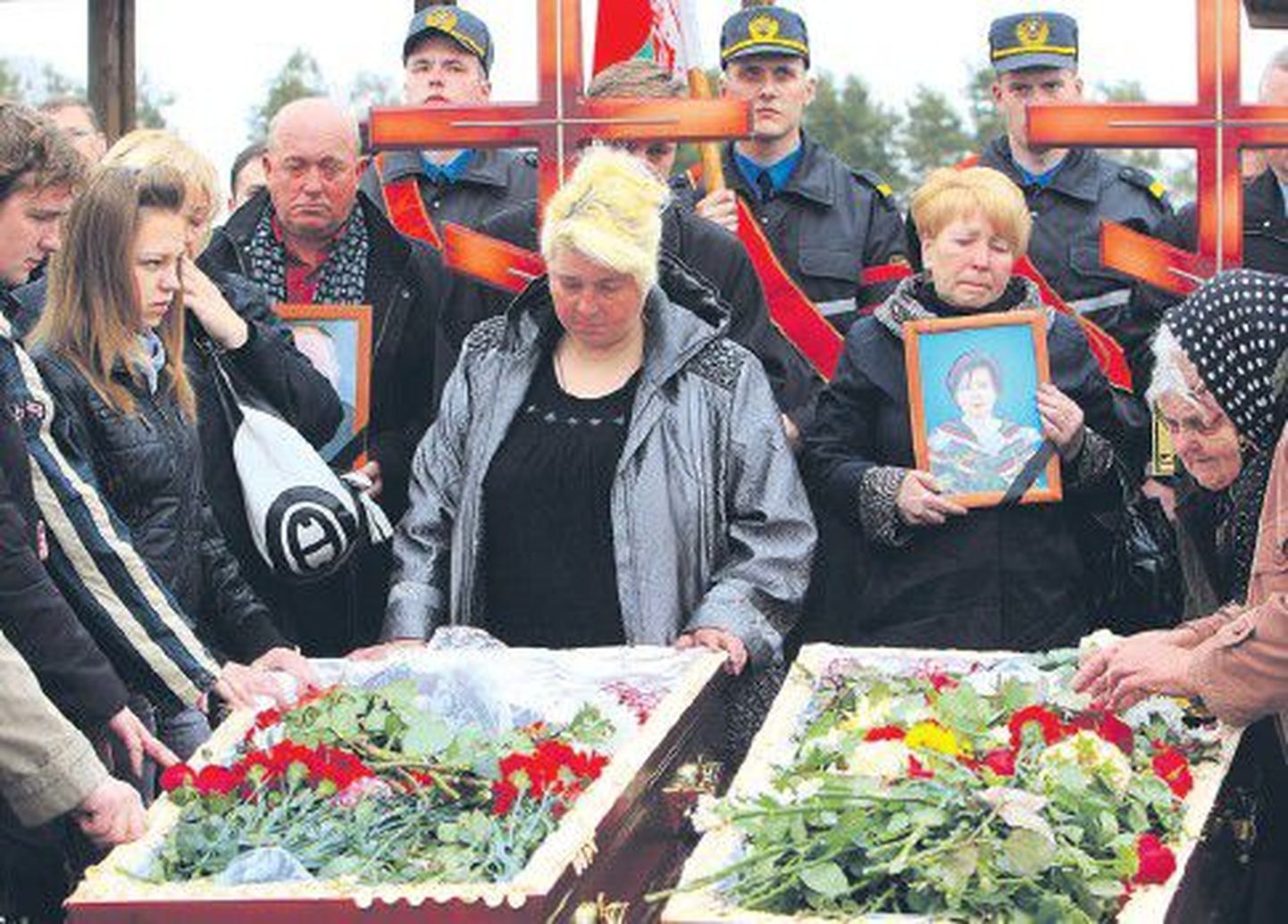 Вчера родные и близкие простились с Галиной Пикулик и Анатолием Наркевичем, состоявшими в гражданском браке и погибшими при взрыве в метрополитене Минска 11 апреля.