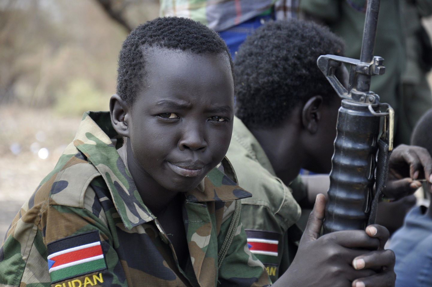 Lõuna-Sudaani konfliktis osalev lapssõdur.