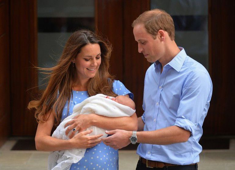 Cambridge'i prints George sündis 2013. aasta 22. juulil, kellega tuldi haiglast välja päev hiljem
