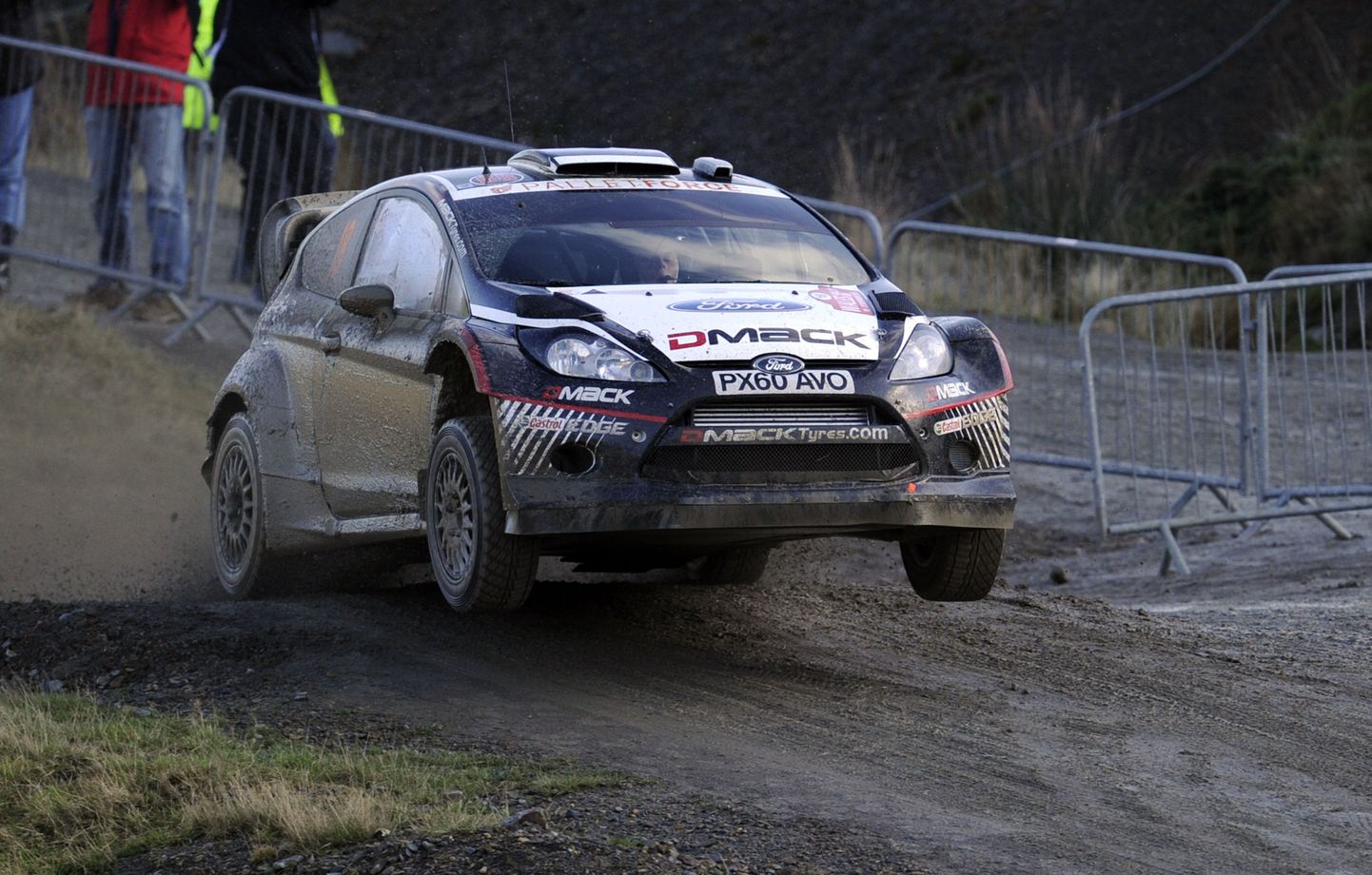 2011. aasta lõpus sai Tänak Walesi rallil võimaluse proovida Ford Fiesta WRC-autot. Tulemuseks väga hea kuues koht.