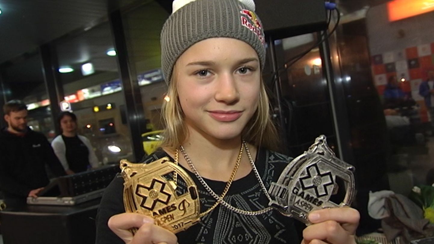 Kelly Sildaru Aspeni X-mängudelt võidetud medalitega.