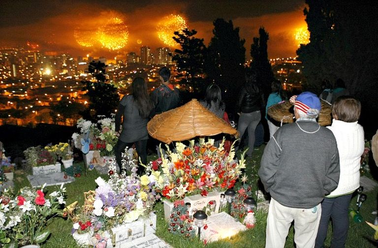 Новогодняя ночь на кладбище (Чили)