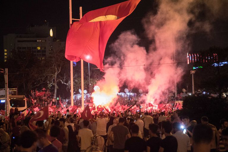 Türgi Istanbul, Erdoğani toetajate marss Istanbuli tänavatel. Foto: Juss Saska