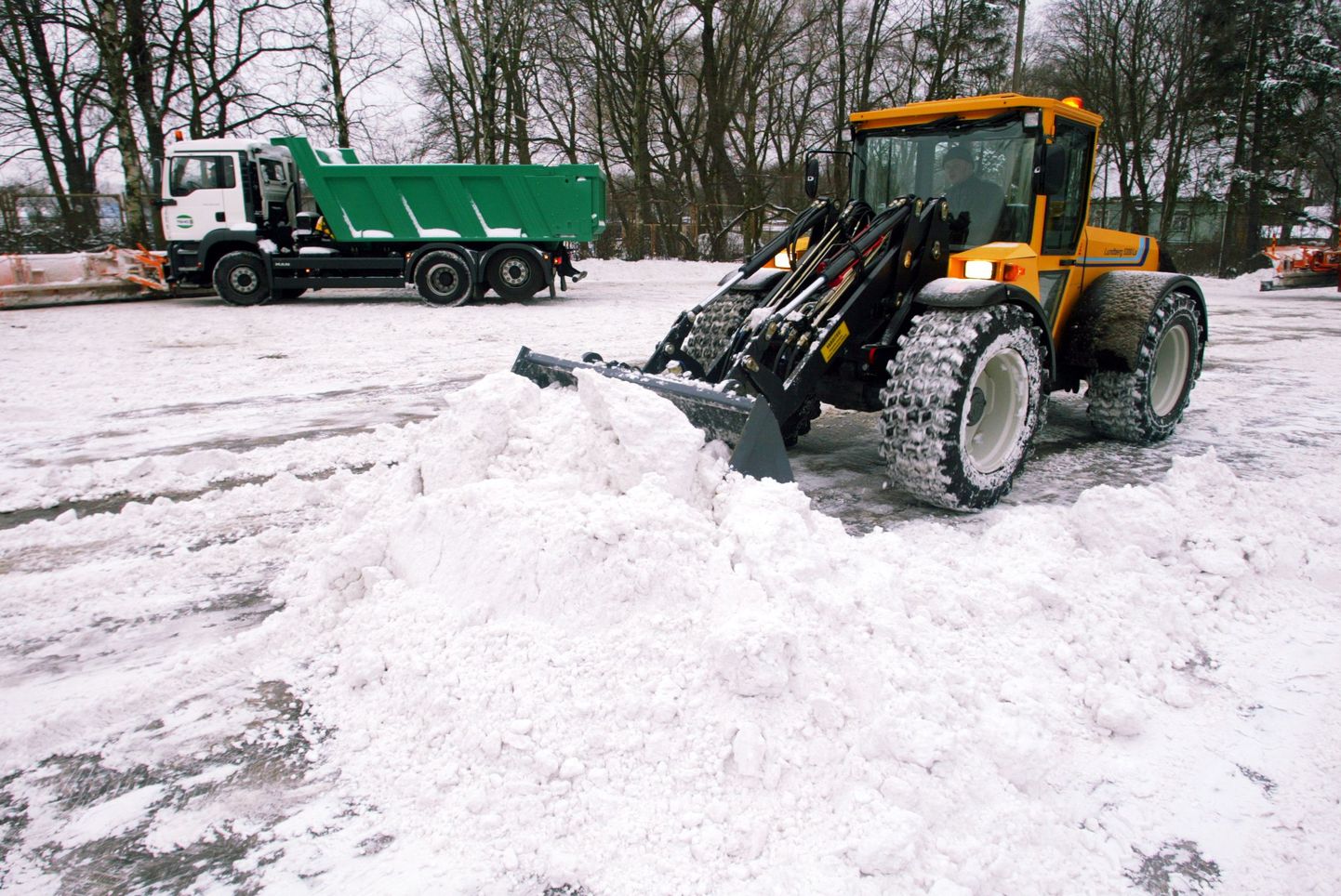 Lume koristamine Tallinnas.