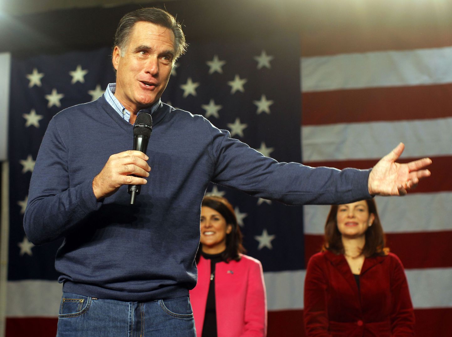 Endine Massachusettsi kuberner Mitt Romney, kes võitis napilt Iowas toimunud eelvalimised.