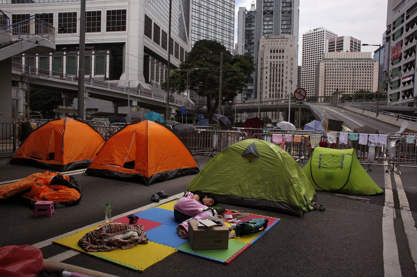 Meeleavaldajate telgid Hongkongi kesklinnas.