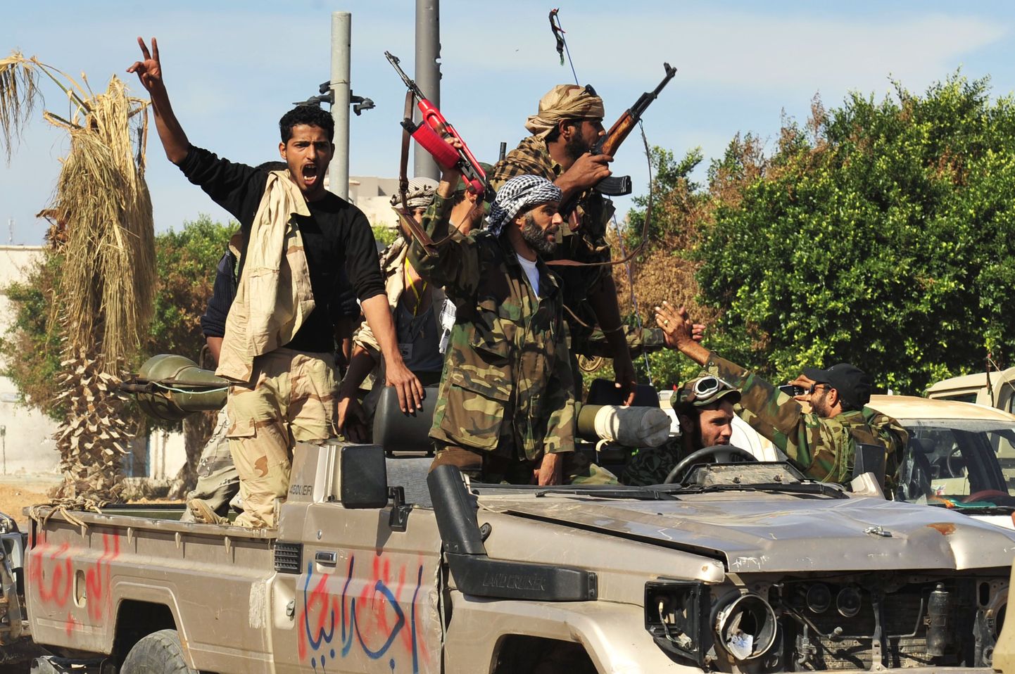 Relvastatud isikud röövisid Liibüas 54 miljoni dollari eest raha