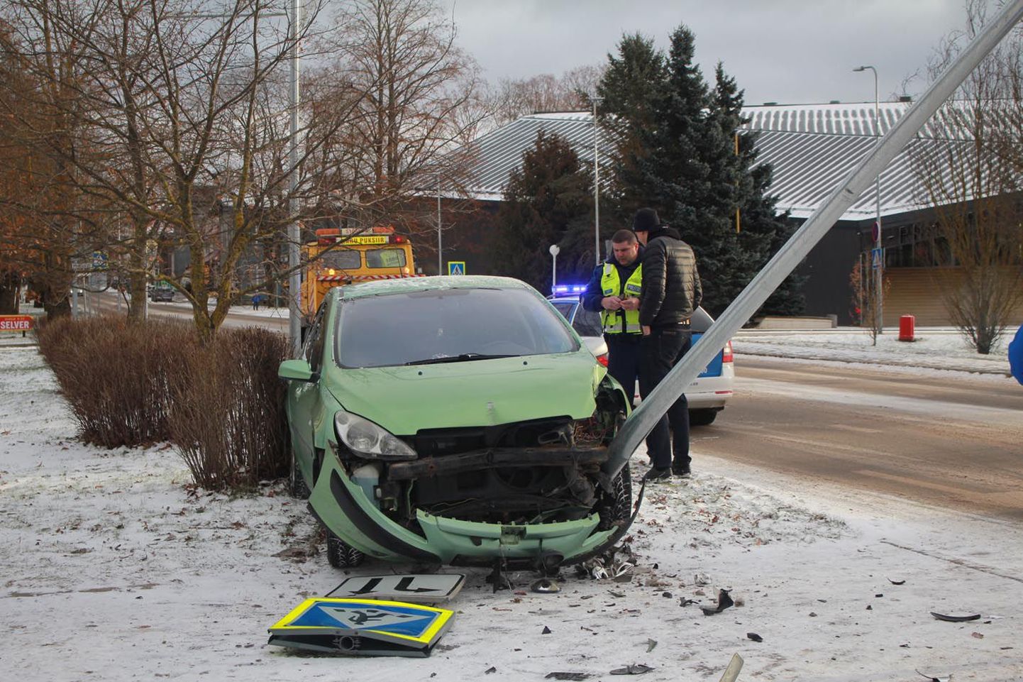 Pildil näha olev plekimõlkimine on üks sellistest, mida Järvamaa teedel-tänavatel ikka ette tuleb. Hukkunutega liiklusõnnetusi pole maakonnas kahel viimasel aastal juhtunud.