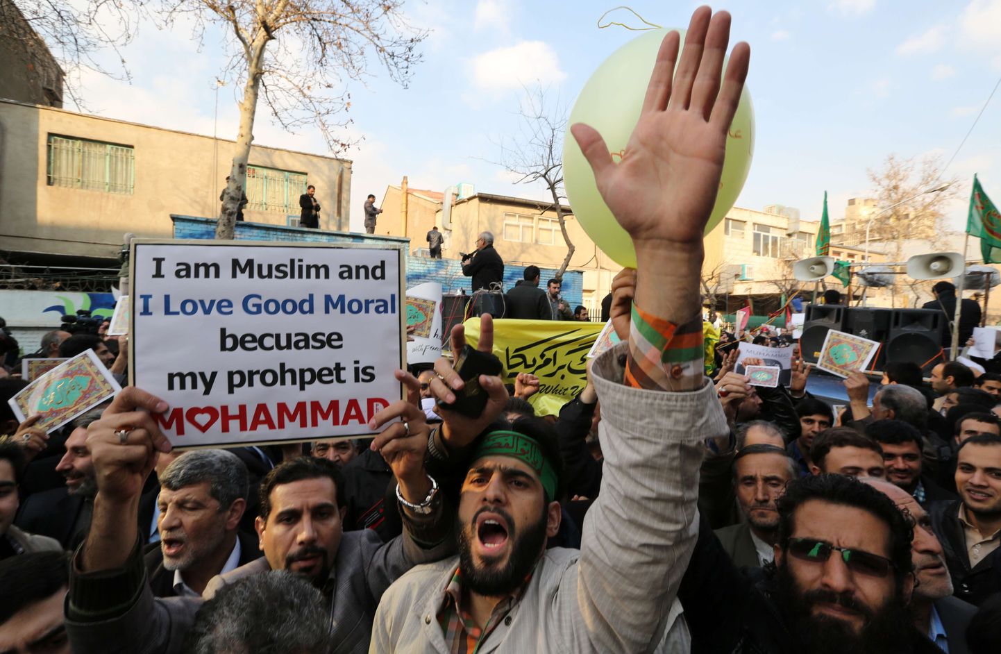 Täna toimus Iraani pealinnas protest Muhamedi pilapiltide trükkimise vastu.