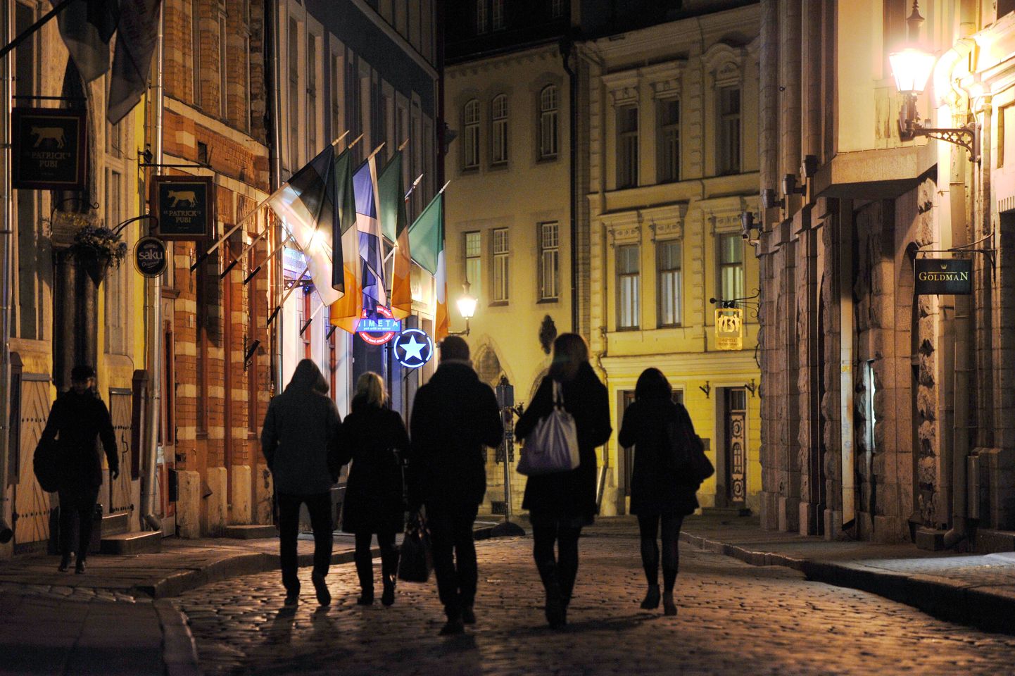 Suur-Karja tänav on öösiti Tallinna vanalinna üks lärmakamaid kohti.