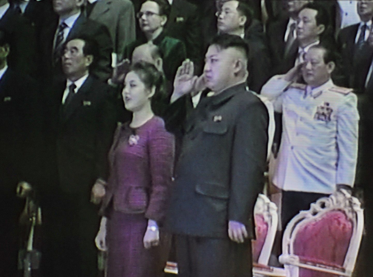 Põhja-Korea liider Kim Jong-un koos abikaasa Ri Sol-Juga 3. jaanuaril 2013.