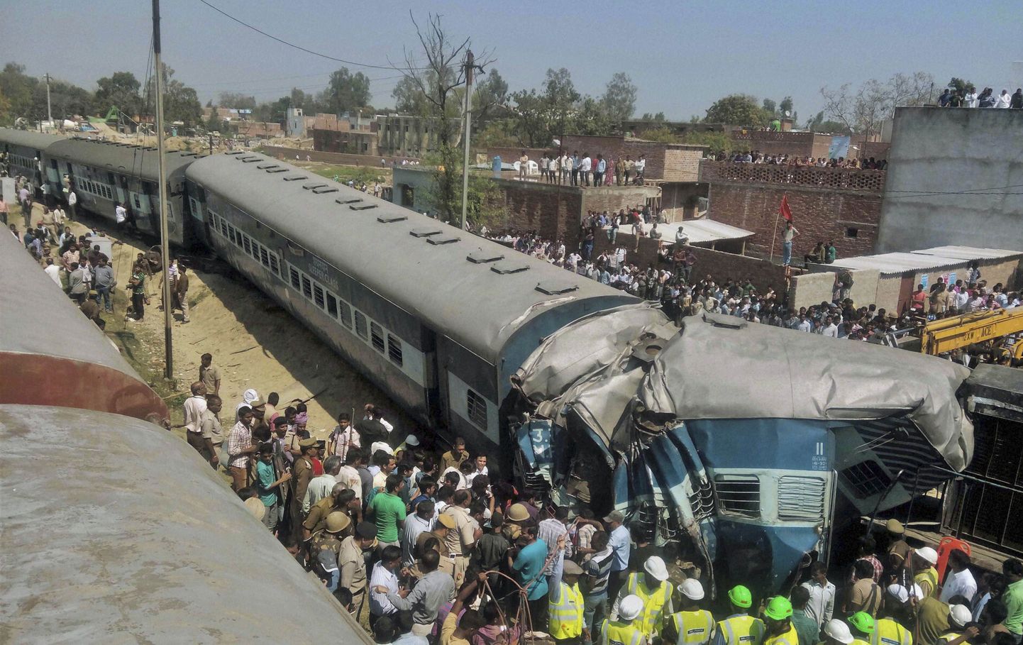 Rongiõnnetus Bachhrawani asula juures.