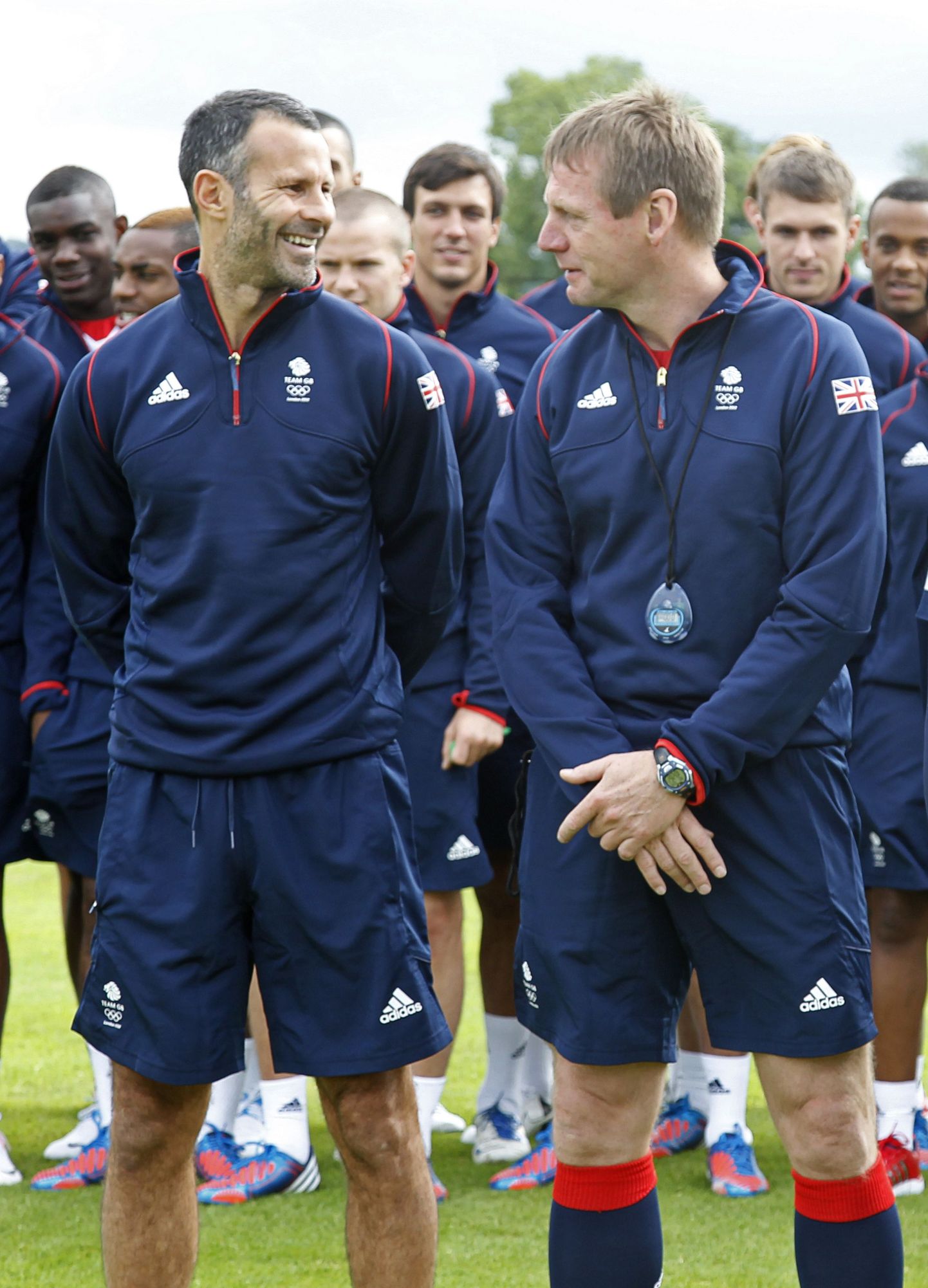 Suurbritannia koondise kapten Ryan Giggs (vasakul) ja peatreener Stuart Pearce.