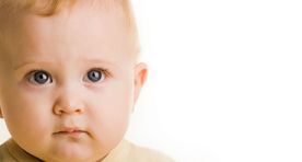 Если малыш долго играет с планшетом, это приведет к задержке развития речи