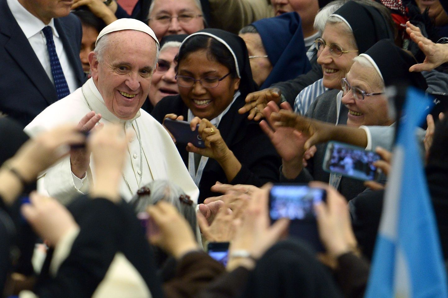 Paavst Franciscus ja nunnad
